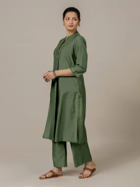 Paakhi x Rozaana | A Line Kurta in Hunter Green with Thread Work | Coords or Only Kurta